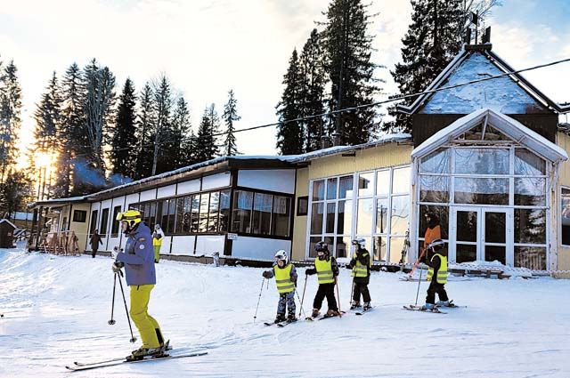 Канатная дорогая находится на объекте «Лыжный клуб».