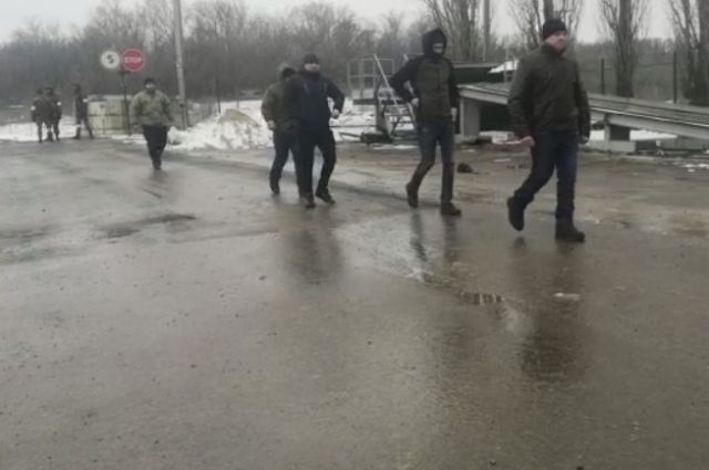 Пятеро украинских пограничников перешли на территорию Ростовской области