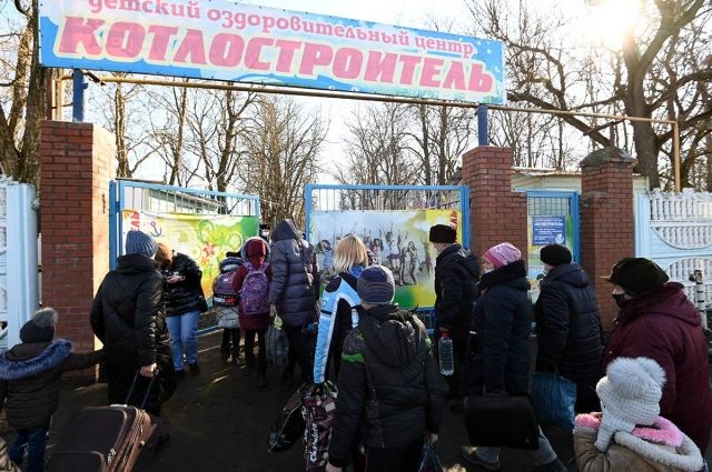 «Единая Россия» расширяет направления помощи беженцам и жителям Донбасса.