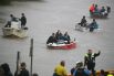 Эвакуация населения из города Лисмор в штате Новый Южный Уэльс на юго-востоке Австралии из-за наводнения, вызванного проливными дождями