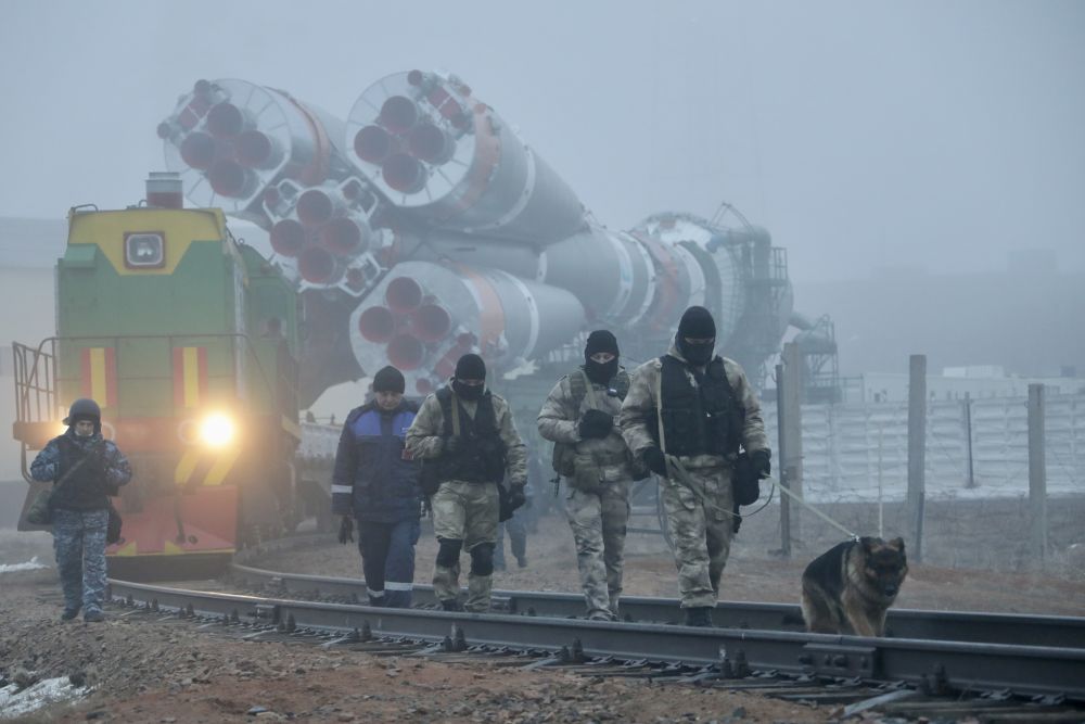 Установка ракеты на стартовый стол