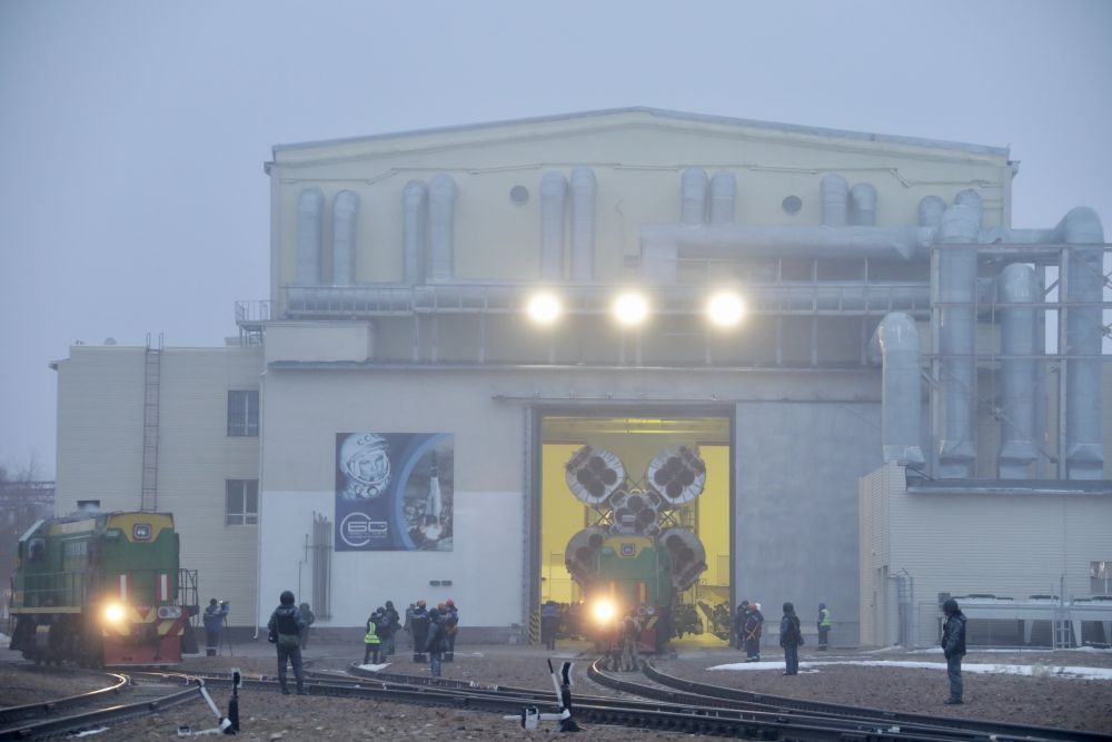 Установка ракеты на стартовый стол