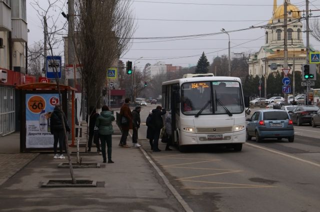 Бывшие ростовские льготники теперь будут ограничены в числе поездок на общественном транспорте.