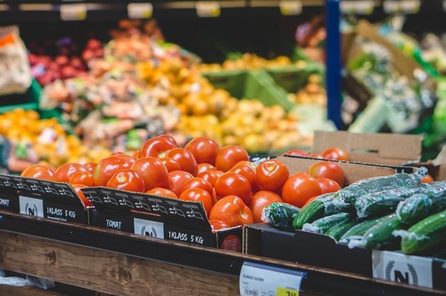 За стоимостью продуктов в округе следит специальная комиссия