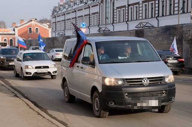 Точки над i. В Перми прошёл автопробег в поддержку независимости ДНР и ЛНР