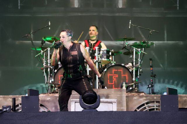 Лидер Rammstein Тилль Линдеманн отменил концерт в Новосибирске