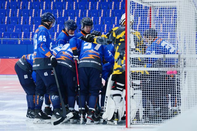 «Байкал-Энергия» не прошла в полуфинал чемпионата России по хоккею с мячом