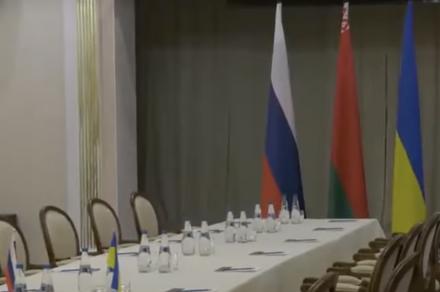 Делегации РФ и Украины начнут переговоры с минуты на минуту