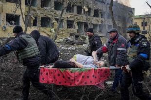 Попавший под удар роддом Мариуполя был базой батальона «Азов», — Лавров