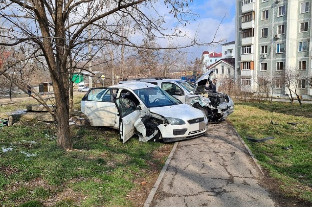 Авария сегодня в железноводске на чапаева. ДТП Железноводск вчера. ДТП В Железноводске 2022 году.