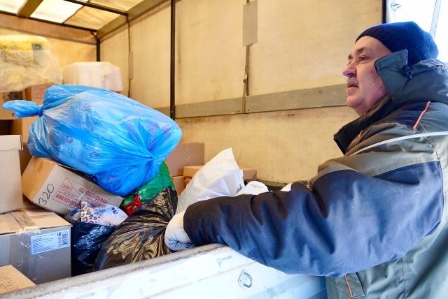 В Ростов-на-Дону, где находятся беженцы, везут полторы тонны продуктов.