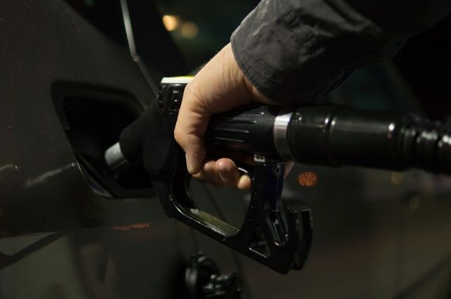 В оренбуржье начали снижать цены на топливо