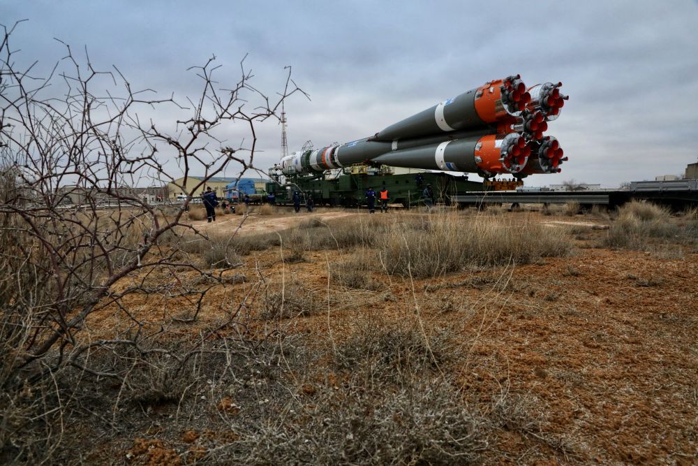 Установка ракеты на стартовый стол