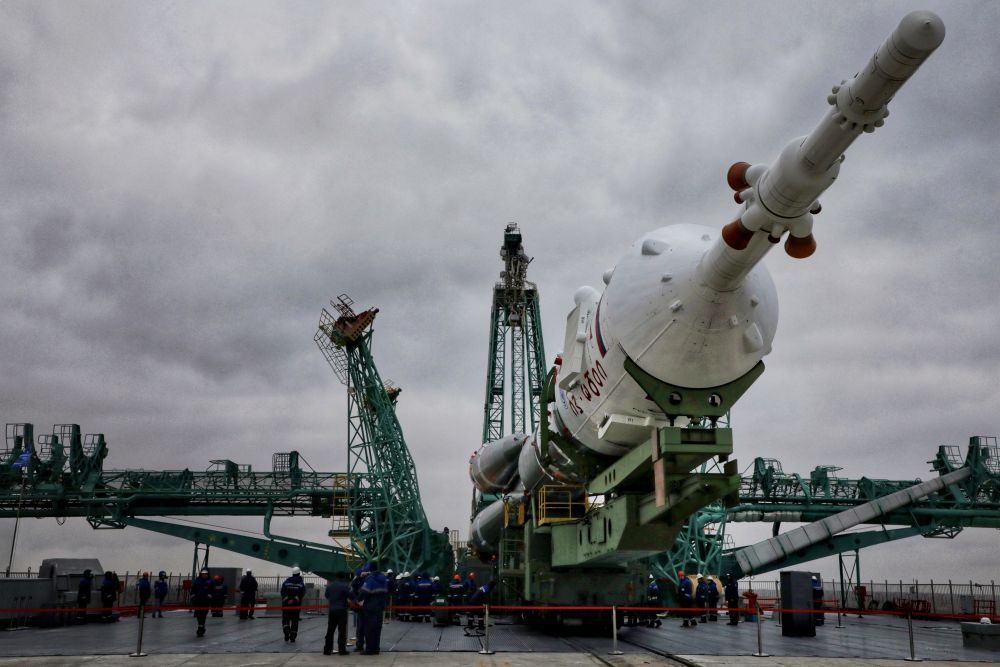 Установка ракеты на стартовый стол