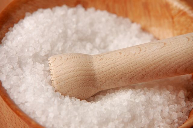 Жители Оренбурга скупили сахар и принялись за соль. 