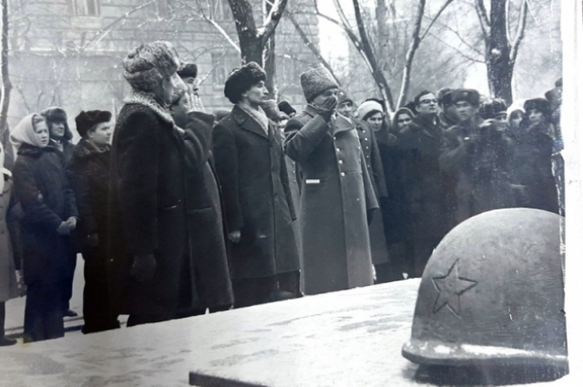 В 1973 году в Волгограде открыли памятник «Комсомольцам – защитникам Сталинграда».