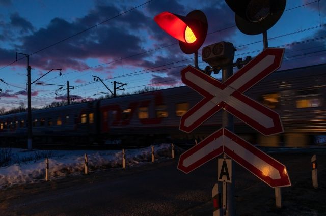 Транспортная прокуратура выявила в Оренбурге семь небезопасных железнодорожных переездов.
