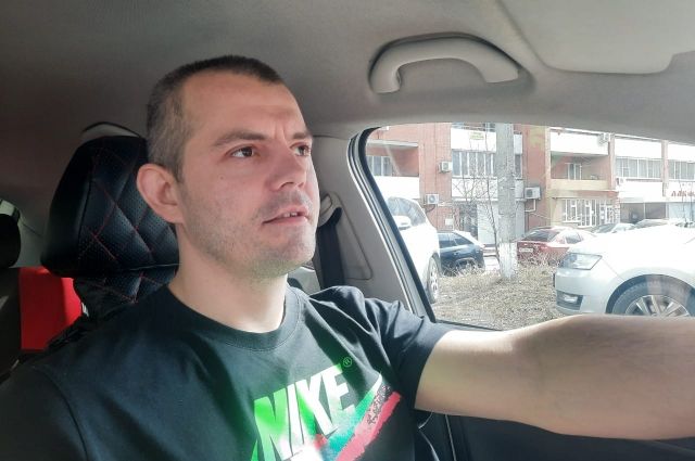 Ростовский таксист Евгений Бурулев считает, что начинать менять мир нужно с себя.