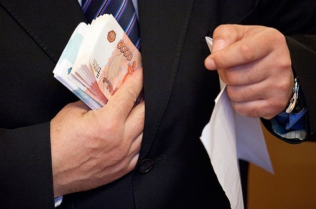 Сумму взяток в ходе расследования уменьшилась в 6 раз.