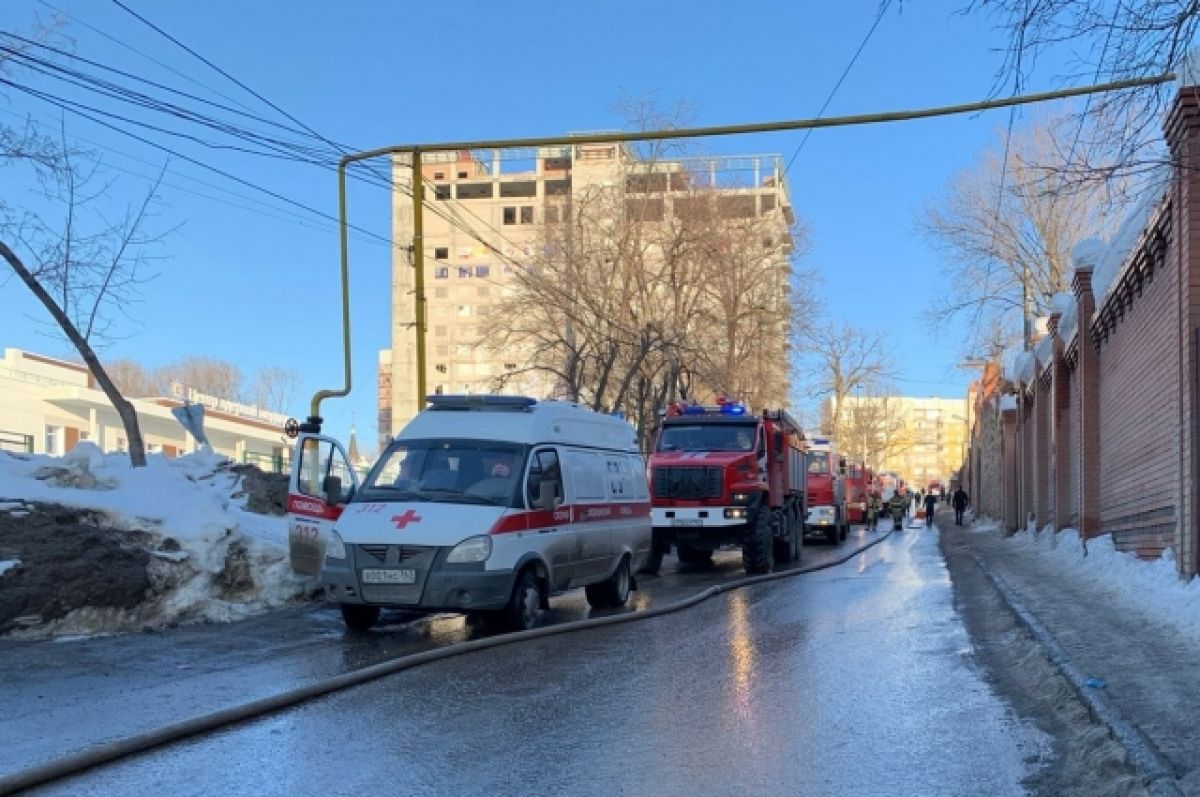 В Самаре произошёл большой пожар в оздоровительном центре на 8 просеке |  АиФ Самара