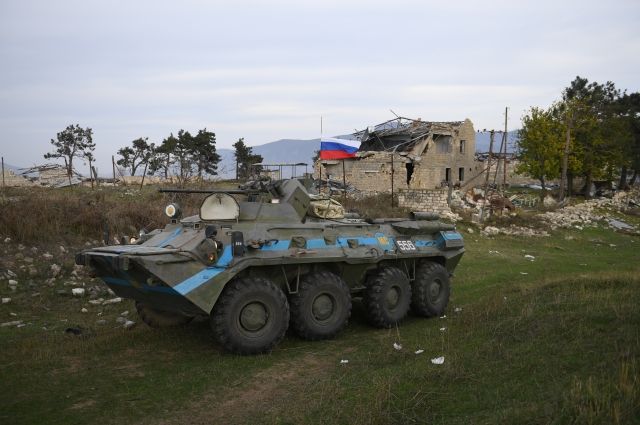 МО РФ: ВС Азербайджана зашли в зону ответственности миротворцев в Карабахе
