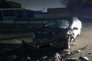 В Оренбурге среди ночи Kia влетела в