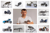 Станислав Черновасиленко кропотливо выводит фигуры: ящеров, рыб, мотоциклов.