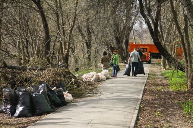 Из Ростова вывезли 320 тонн мусора
