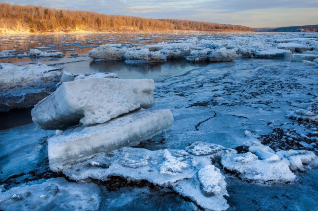 Уровень воды в Урале в Оренбурге поднялся на 76 сантиметров за сутки.