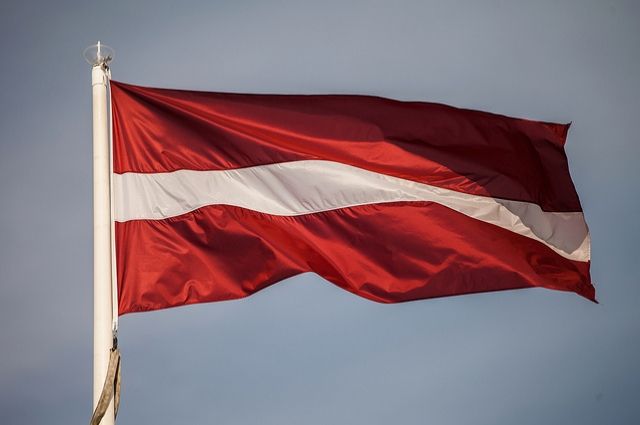 Латвия и Эстония высылают 27 российских дипломатов