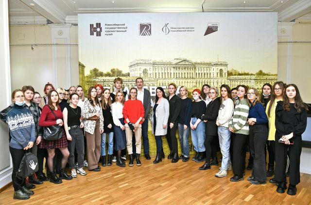 В Художественном музее открылась выставка шедевров Русского музея