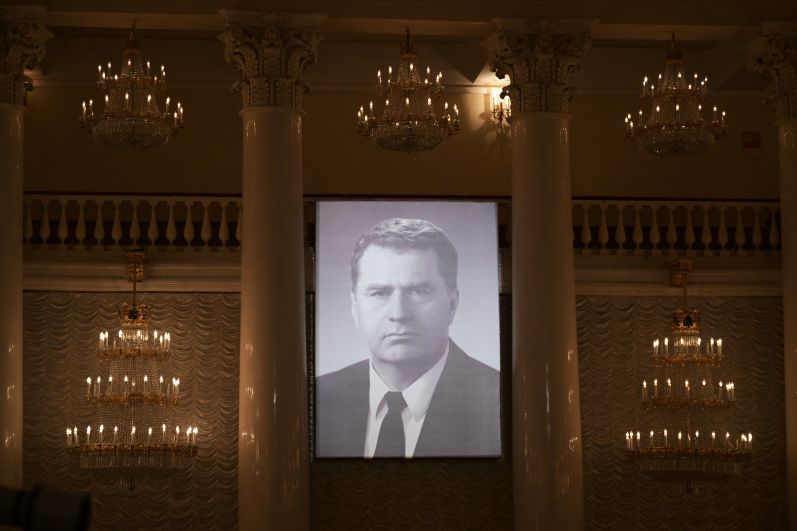Церемония прощания с лидером ЛДПР Владимиром Жириновским в Колонном зале Дома Союзов