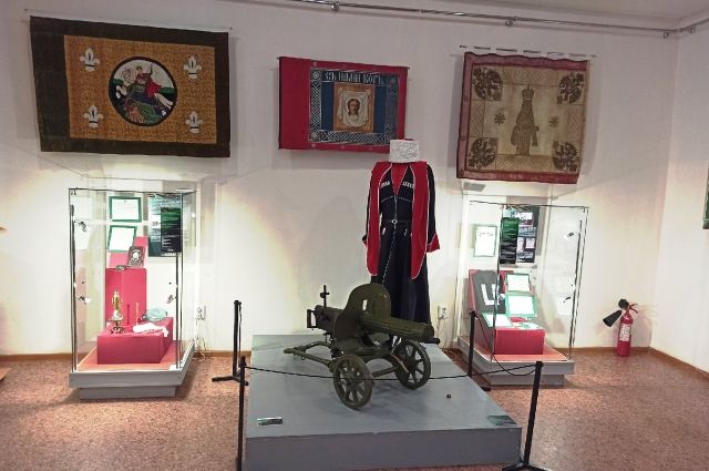 Музейная экспозиция знакомит нас с зарождением сибирского казачества.