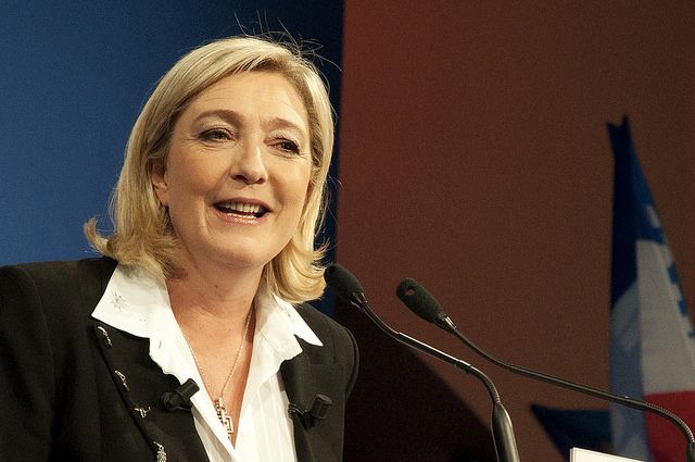 Ле Пен призвала голосовать за нее во втором туре, чтобы она навела порядок