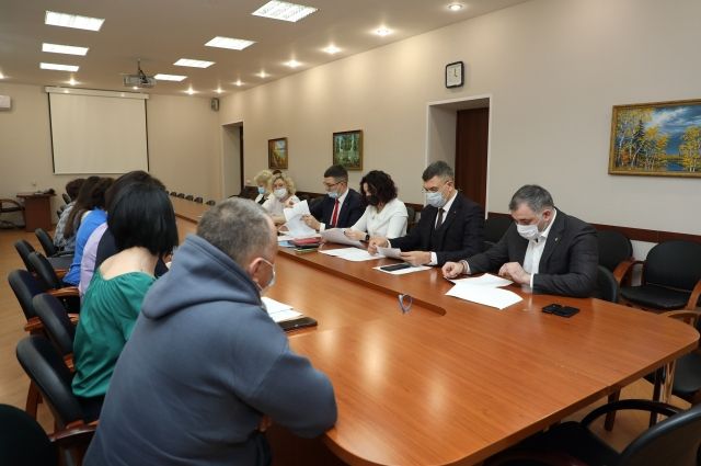 В усинской администрации состоялась очередная встреча с жителями Усть-Усы и Новикбожа.