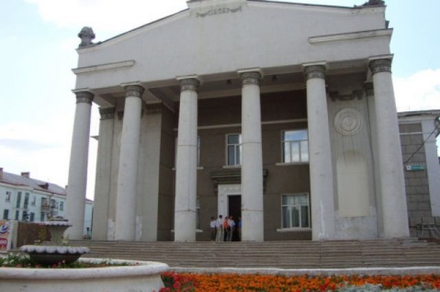 В Орске отремонтируют кровлю ДК 