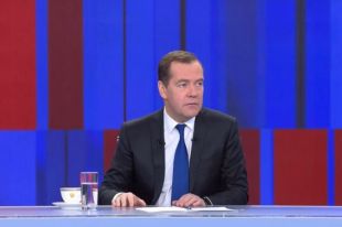 Медведев пригрозил украинским властям за задержание Виктора Медведчука