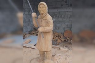 Бабушка, встретившая украинских военных со Знаменем Победы СССР, стала настоящей героиней.