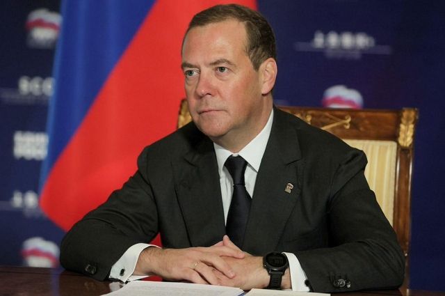 Медведев сообщил, что дефолт России может обернуться дефолтом Европы