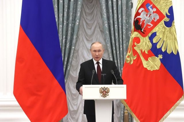 Путин наградил председателя парламента Белоруссии Кочанову Орденом Дружбы