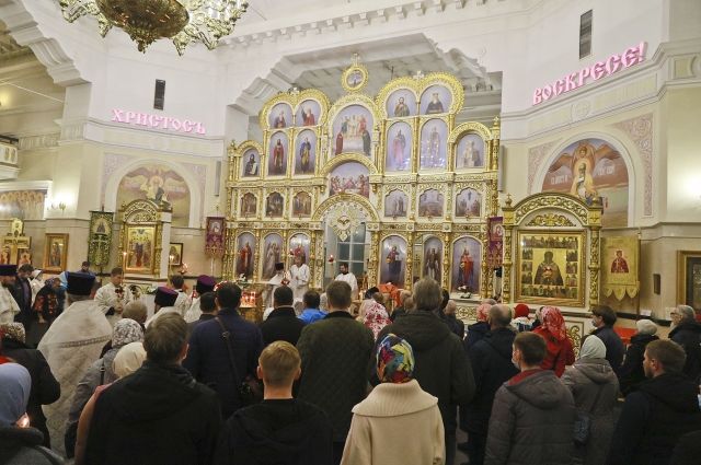 Оренбургская епархия сообщила расписание Пасхальных богослужений в храмах города.