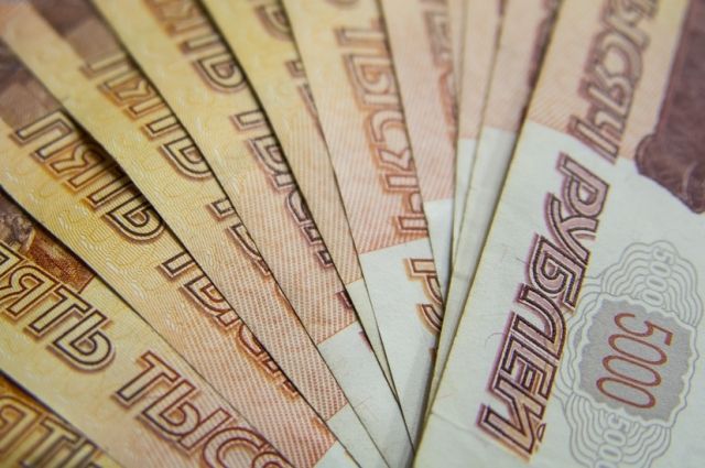 Оренбуржцу начислили 70 тысяч рублей пени за просрочку платежа за тепло.