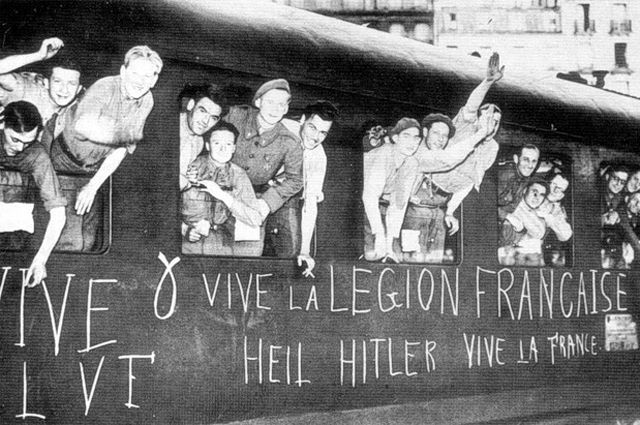Французские добровольцы «Легиона французских волонтеров против большевизма» перед отправлением на парижском вокзале Гар де л'Эст, сентябрь 1941 г. 