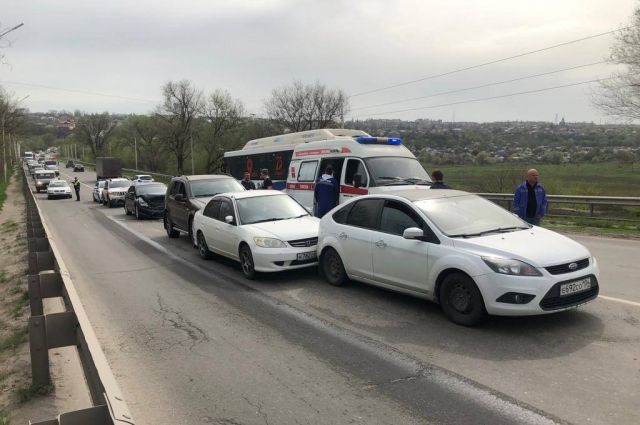 Пять автомобилей столкнулись по принципу домино в Новочеркасске