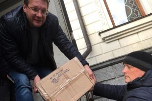 Руководитель Гуманитарного добровольческого корпуса Эдуард Логинов также участник миссии