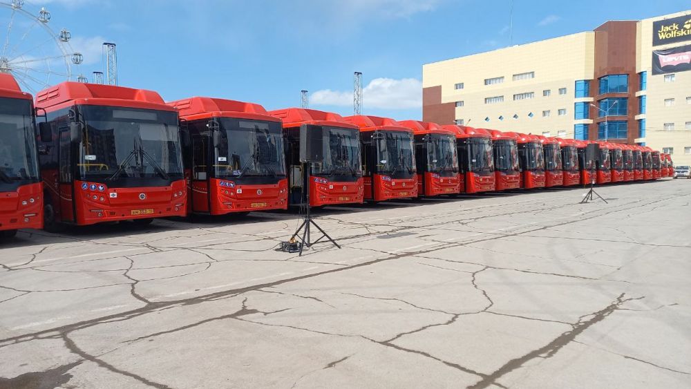 35 автобусов получили частные перевозчики.