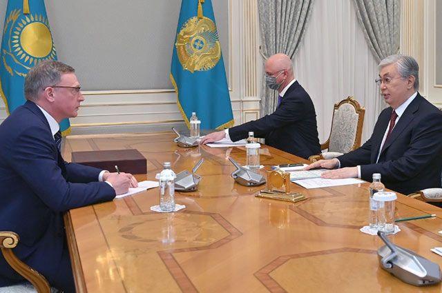 Встреча президента Казахстана Касым-Жомарта Токаева с губернатором Омской области Александром Бурковым.