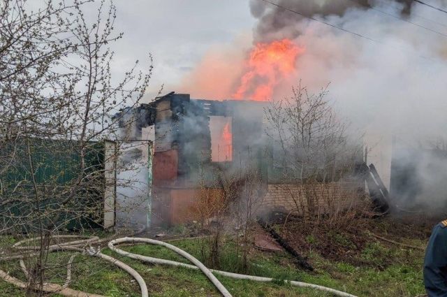 При возгорании жилого дома в Бугуруслане погиб мужчина.