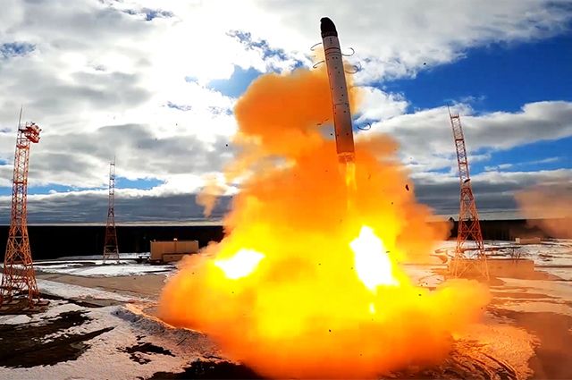 Запуск межконтинентальной баллистической ракеты стационарного базирования «Сармат» с космодрома Плесецк.