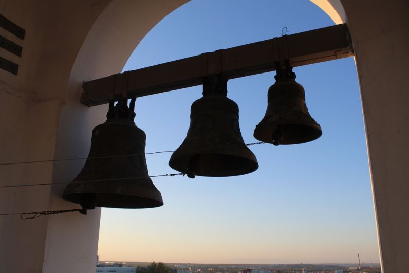 Есть колокола поменьше. 